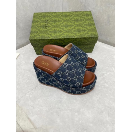 Gucci Slippers For Women in 183855