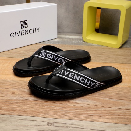 Givenchy Slippers For Men in 183918