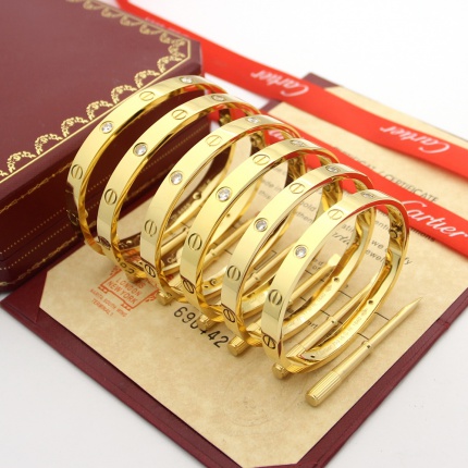 High quality Cartier Love Braclets  in 184036