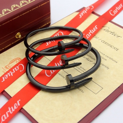 High quality Cartier Love Braclets  in 184040