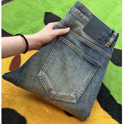 New Arrivals Louis Vuitton High quality Jeans For Men in 184052