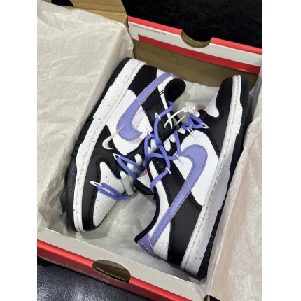 Nike Dunk Low Shoes for Women in 184087