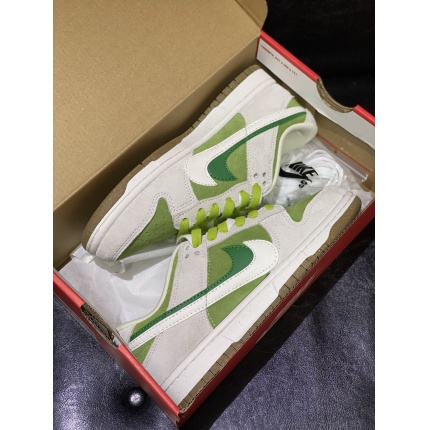 Nike Dunk Low Shoes for Men in 184097