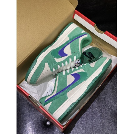 Nike Dunk Low Shoes for Men in 184101