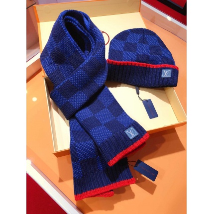High quality Gucci Scarf and Hat A Set  in 184242
