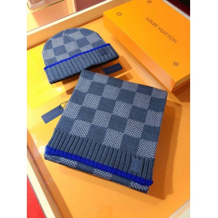 High quality Gucci Scarf and Hat A Set  in 184243