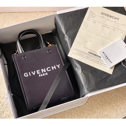New Arrivals Givenchy High quality Handbags in 184293