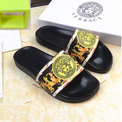 Versace Slippers For Men in 184342