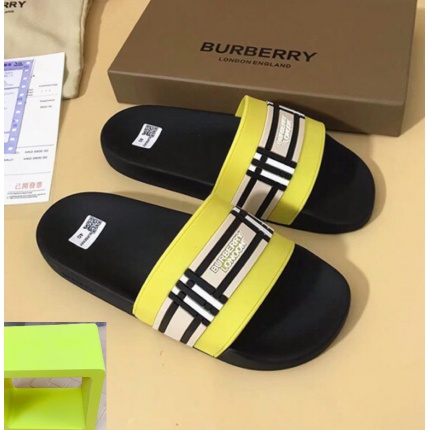 Burberry Slippers For Men in 184377