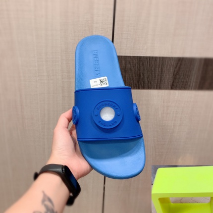 Burberry Slippers For Men in 184383