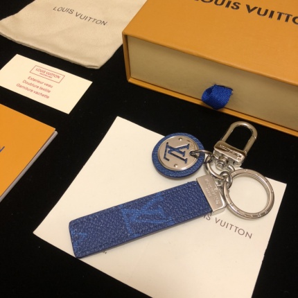 Louis Vuitton  Keychain in 184398