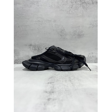Balenciaga Sneakers For Men in 184554