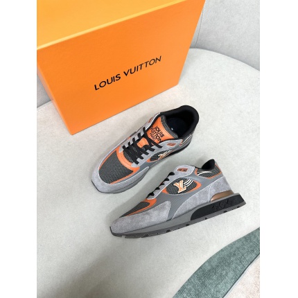 Top quality Louis Vuitton Trainer Sneakers in 184574