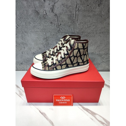 Valentino Sneakers For Women in 184588