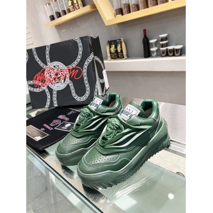 Versace Chain Reaction Sneakers in 184623