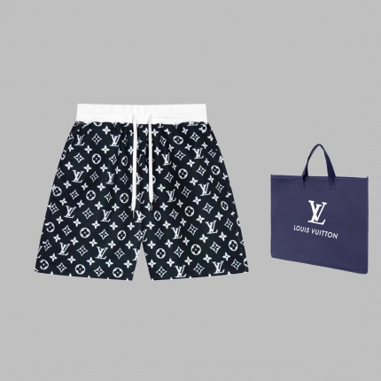 Louis Vuitton Short Pants For Men in 184970