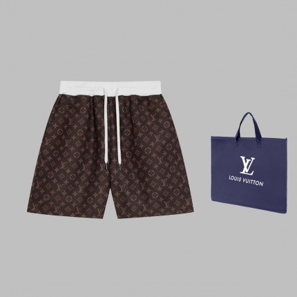 Louis Vuitton Short Pants For Men in 184971