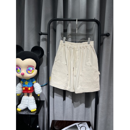 Louis Vuitton Short Pants For Men in 185285