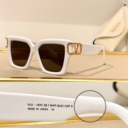New Arrivals Valentino AAA quality Sunglasses in 185324