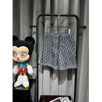 Dior Short Pants For Men in 185357