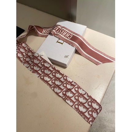 DIOR Bands in 185626