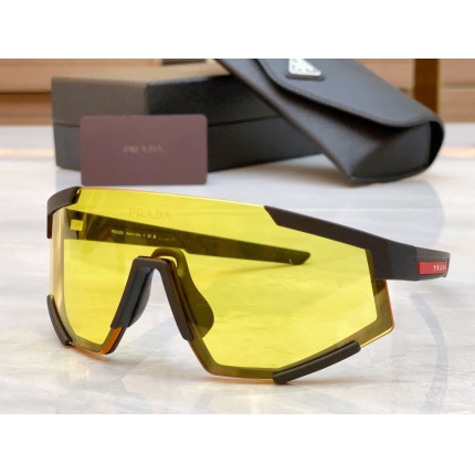 Proda AAA+++ quality Sunglasses in 185685