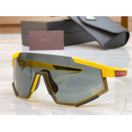 Proda AAA+++ quality Sunglasses in 185687