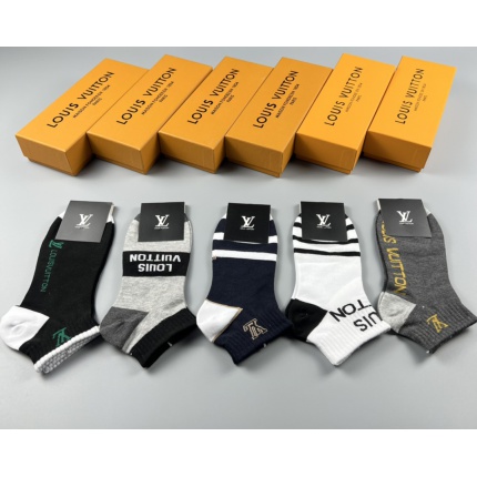 Louis Vuitton Socks in 185865