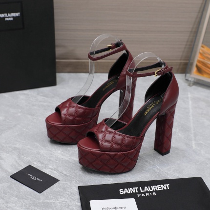 YSL Sandals For Women in 186123
