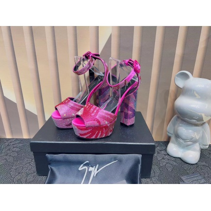 Giuseppe Zanot Sandals For Women in 186160