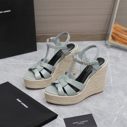 YSL Sandals For Women in 186174