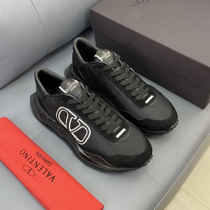 Valentino Sneakers For Men in 186267