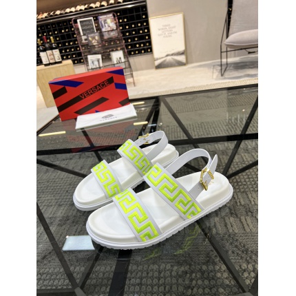 Versace Slippers For Men in 186288