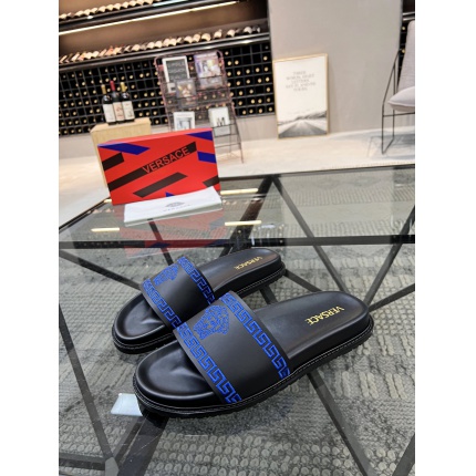 Versace Slippers For Men in 186295