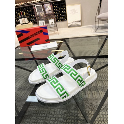 Versace Slippers For Men in 186306