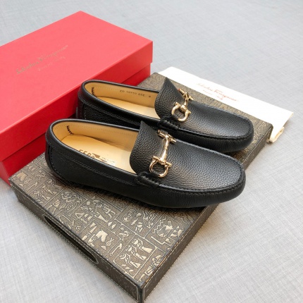 Ferragamo Loafers and Drivers For Men in 186382