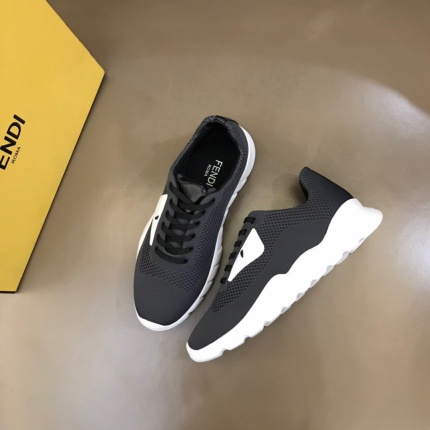 Fendi Sneakers For Men in 186429