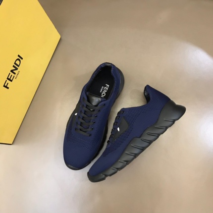 Fendi Sneakers For Men in 186431