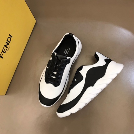 Fendi Sneakers For Men in 186437