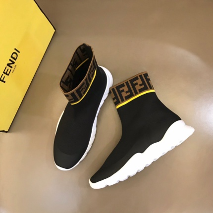 Fendi Sneakers For Men in 186439
