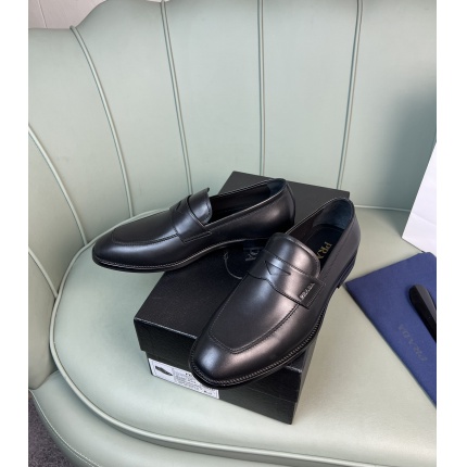 Prada Leather Dress Shoes For Men in 186592