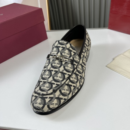 Ferragamo Dress Shoes For Men in 186599