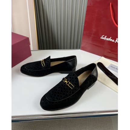 Ferragamo Dress Shoes For Men in 186601