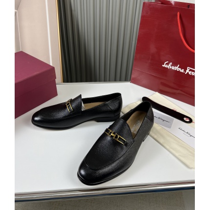 Ferragamo Dress Shoes For Men in 186602