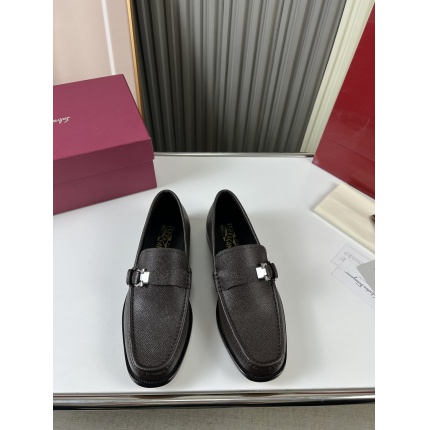 Ferragamo Dress Shoes For Men in 186611