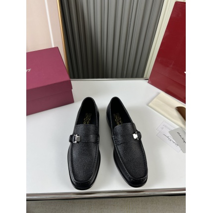 Ferragamo Dress Shoes For Men in 186612