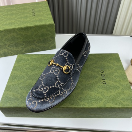 Gucci Dress Shoes For Men in 186636