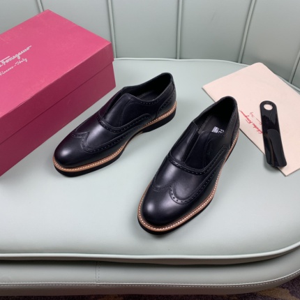 Ferragamo Dress Shoes For Men in 186641