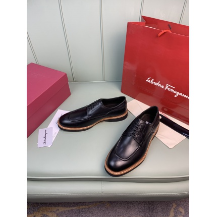 Ferragamo Dress Shoes For Men in 186647
