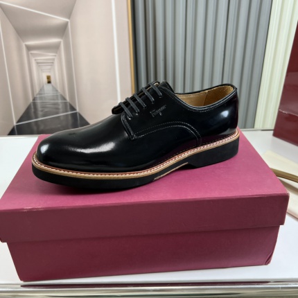 Ferragamo Dress Shoes For Men in 186653